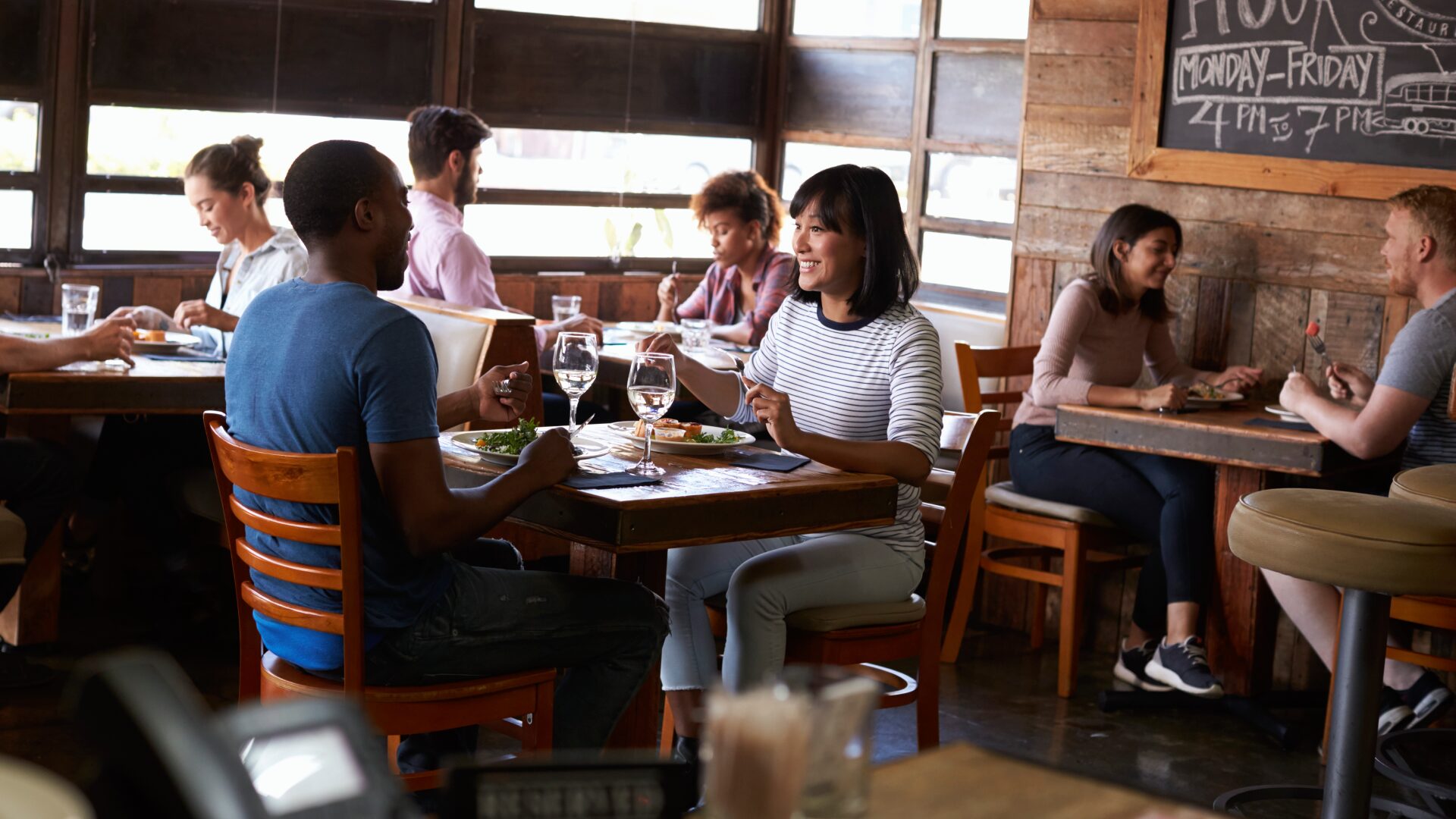 Restaurant People eating